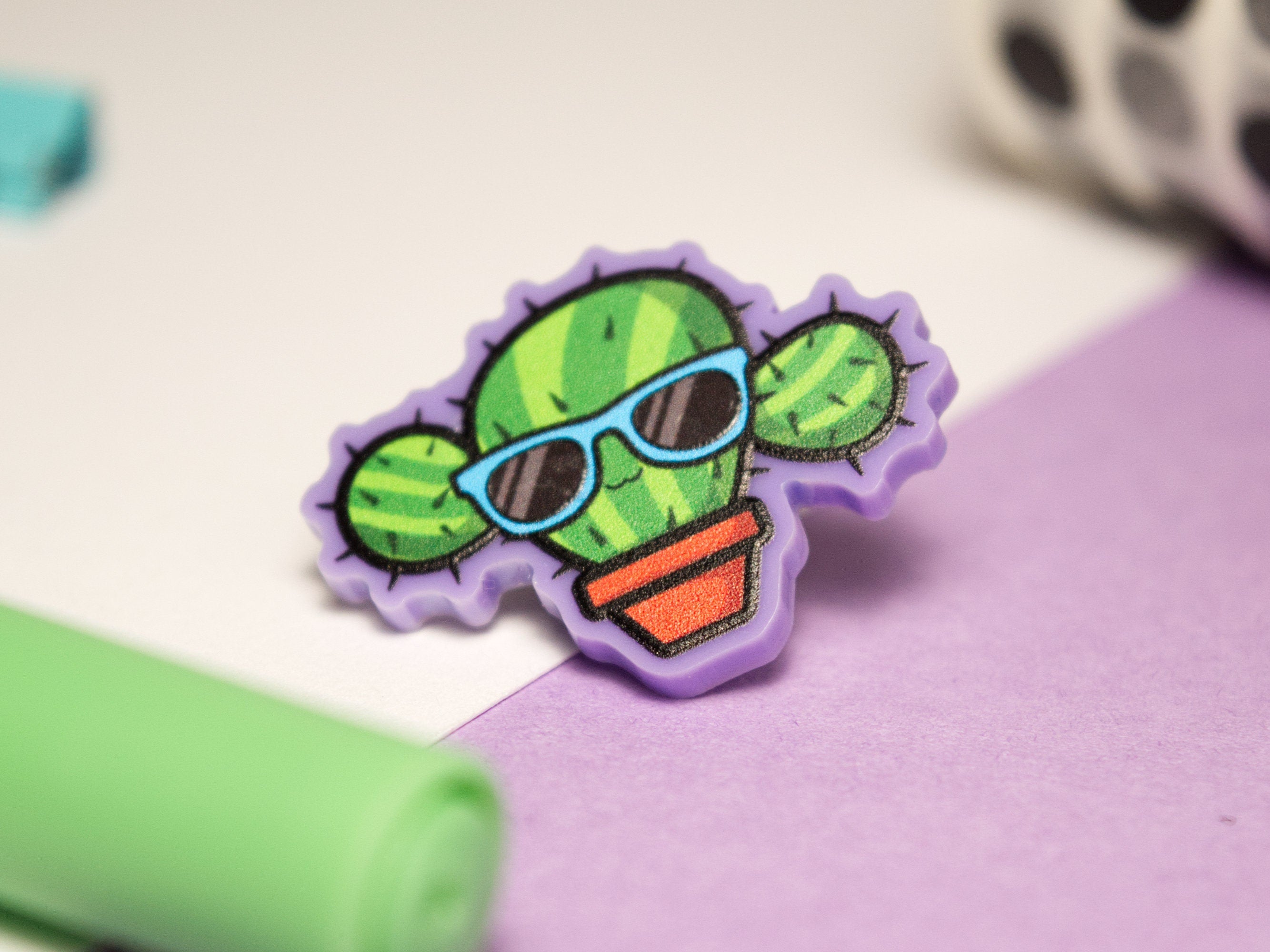 Kawaii Cactus Acrylic Pin: Funny Shades Badge (25mm)